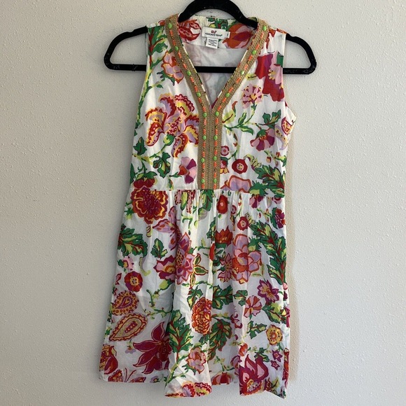 EUC Vineyard Vines Beaded White and Bright Floral Cotton Dress Size 2 - Picture 1 of 3